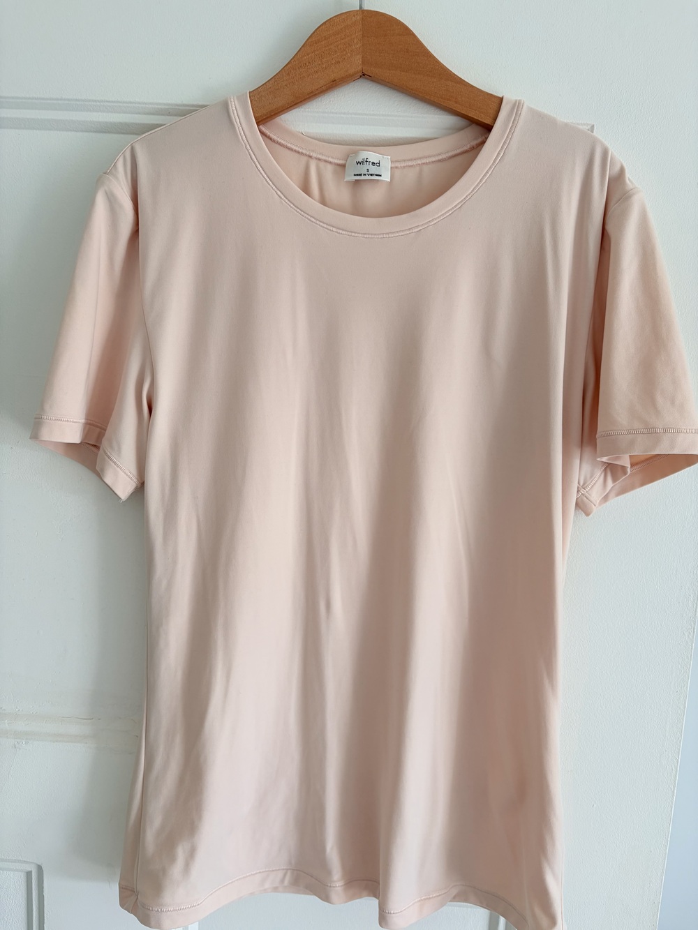 Aritzia Wilfred soft pink tshirt